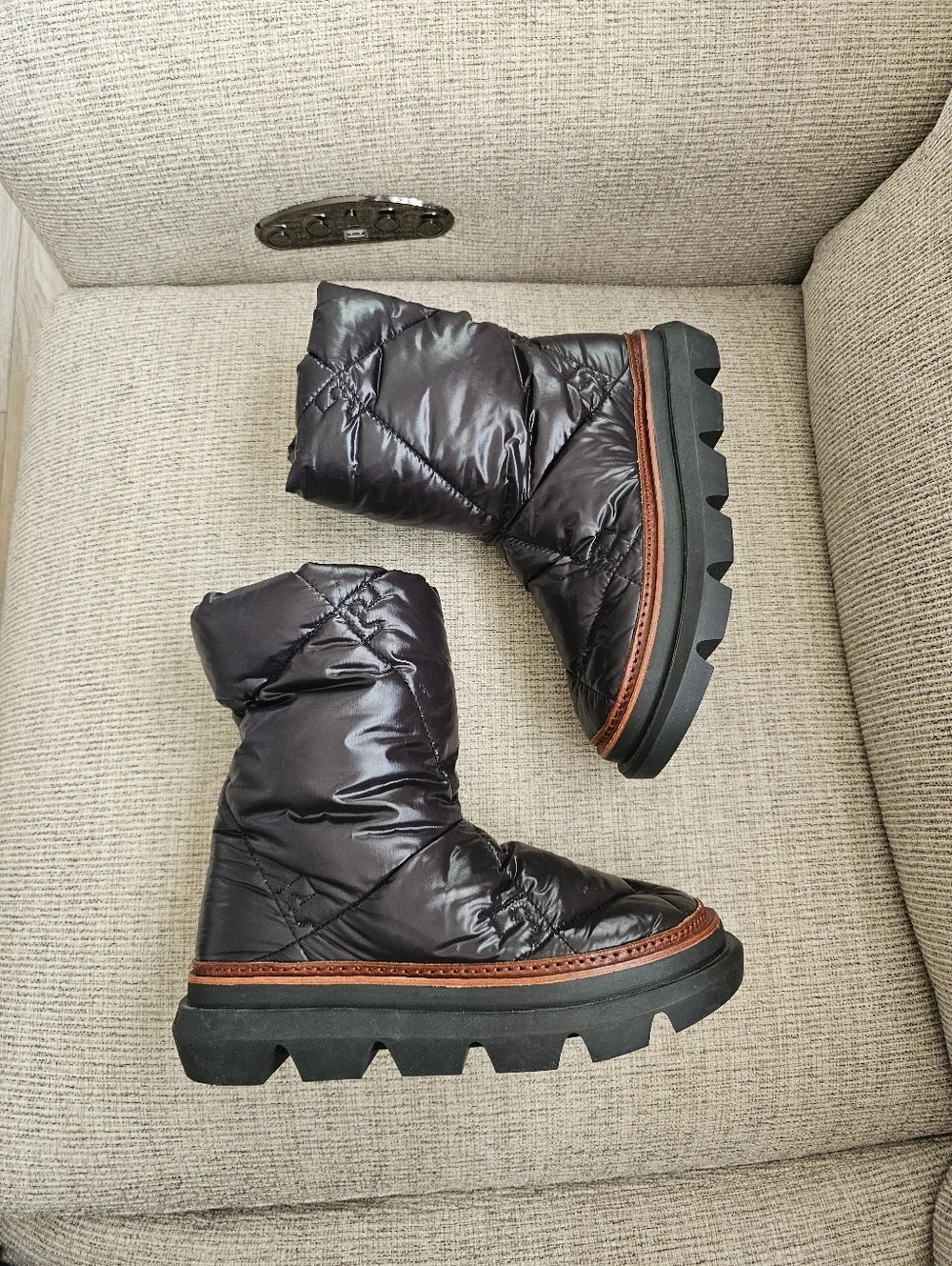 Tory Burch Sleeping Bag Pull-On Boots - Picture 2 of 9